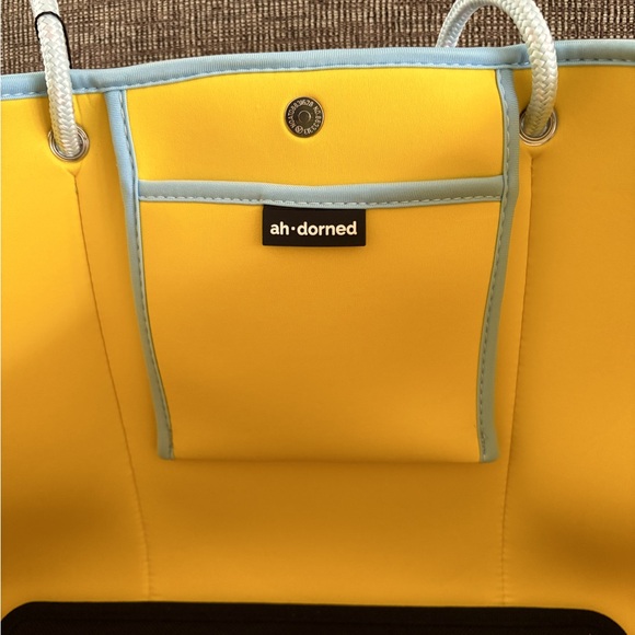 NWT AH•DORNED New York Emily Lemon Print Neoprene Tote - Picture 3 of 11